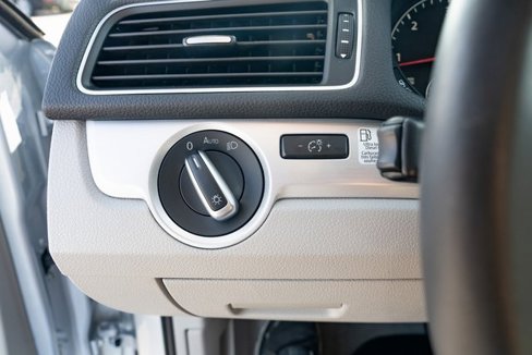 Used 2013 Volkswagen Passat TDI SE image 25