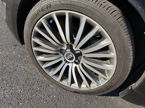 Used 2015 Kia Cadenza Premium w/ Technology Package image 14