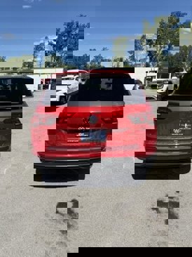 Certified 2022 Volkswagen Tiguan SE image 5