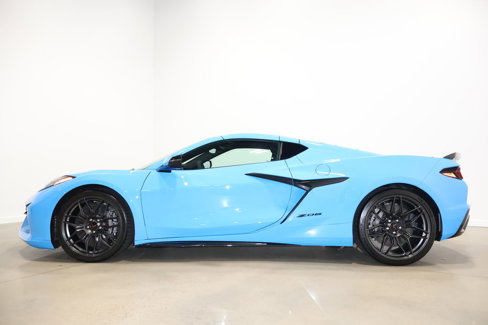 Used 2024 Chevrolet Corvette Z06 w/ Battery Protection Package image 9