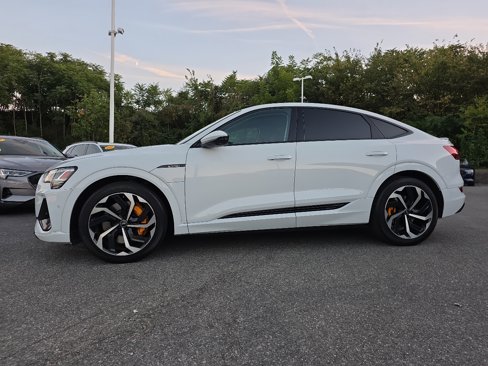 Used 2022 Audi e-tron Premium Plus w/ Premium Plus Package image 8