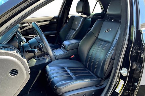 Certified 2019 Chrysler 300 S w/ 300S Premium Group image 20