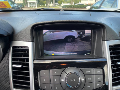 Used 2014 Chevrolet Cruze LT w/ Technology Package image 16