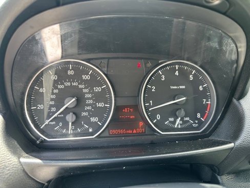 Used 2013 BMW 135i Convertible image 17