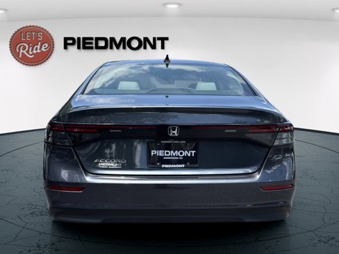 Certified 2023 Honda Accord EX image 5