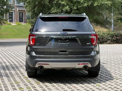 Used 2016 Ford Explorer XLT w/ Equipment Group 202A image 6