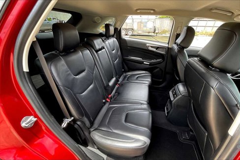 Used 2022 Ford Edge Titanium image 16