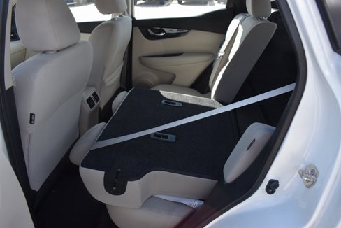 Used 2021 Nissan Rogue Sport SV image 21