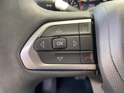 Used 2023 Jeep Compass Latitude image 19