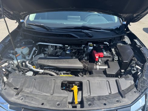 Used 2024 Nissan Rogue S image 41