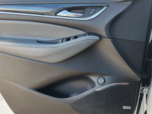 Used 2020 Buick Enclave Essence w/ Sound and Sites Package image 22