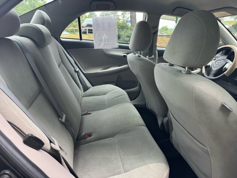 Used 2013 Toyota Corolla LE image 24