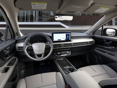 New 2025 Lincoln Corsair AWD image 9