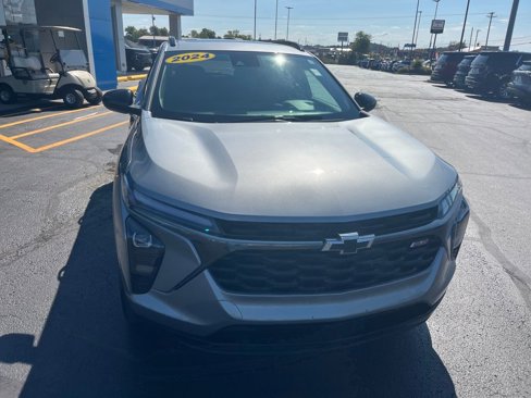 Used 2024 Chevrolet Trax RS w/ Sunroof Package image 8