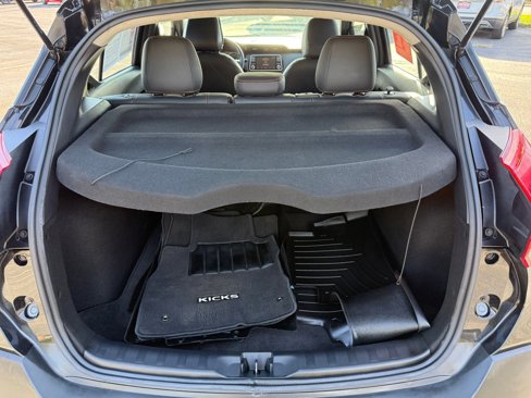 Used 2019 Nissan Kicks SR w/ SR Premium Package image 7