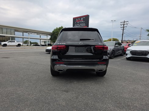 Used 2021 Mercedes-Benz GLB 250 4MATIC w/ Premium Package image 6
