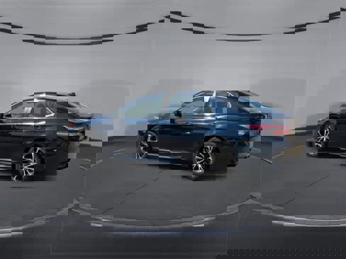 Used 2019 Toyota Camry SE image 6