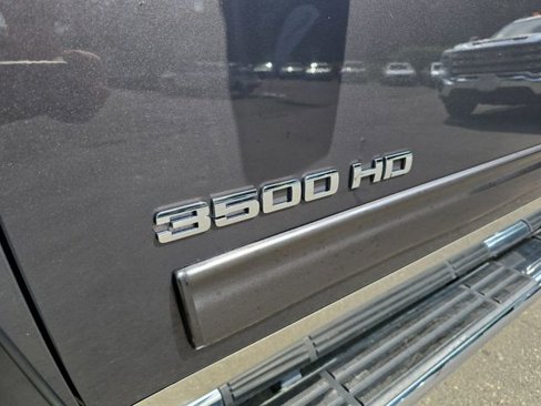 Used 2011 Chevrolet Silverado 3500 LTZ image 36