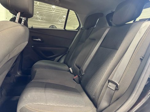 Used 2021 Chevrolet Trax LS w/ Tint and Cruise Package image 23