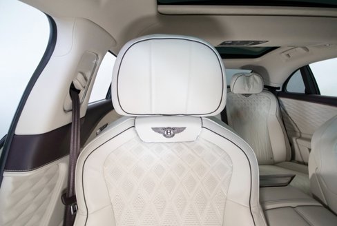 Used 2021 Bentley Flying Spur W12 image 62