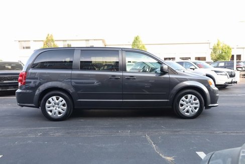 Used 2016 Dodge Grand Caravan SE w/ Quick Order Package 29E SE image 4