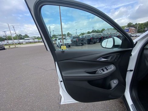 Certified 2023 Buick Encore GX Essence w/ Experience Buick Package image 25