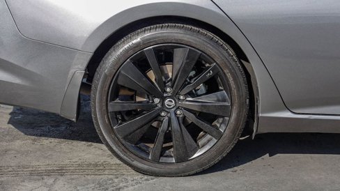 Used 2022 Nissan Altima 2.5 SR w/ Midnight Edition Package image 12
