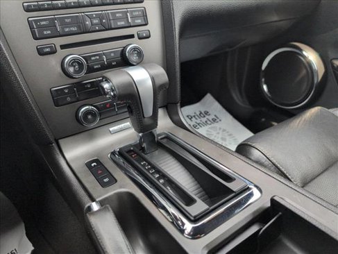 Used 2010 Ford Mustang GT Premium image 13