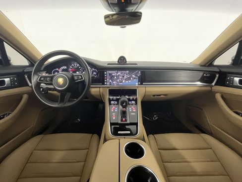 Certified 2022 Porsche Panamera Platinum Edition image 13