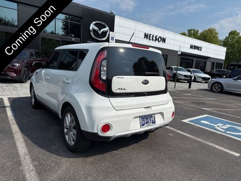 Used 2018 Kia Soul + image 9