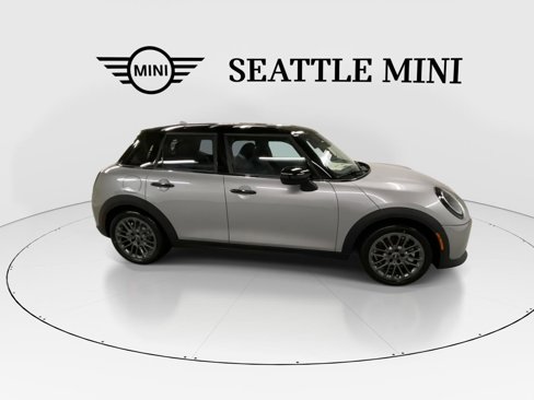 New 2025 MINI Cooper 4-Door Hardtop image 13