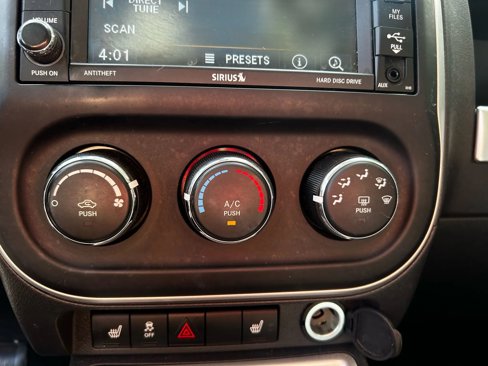 Used 2015 Jeep Compass High Altitude image 19