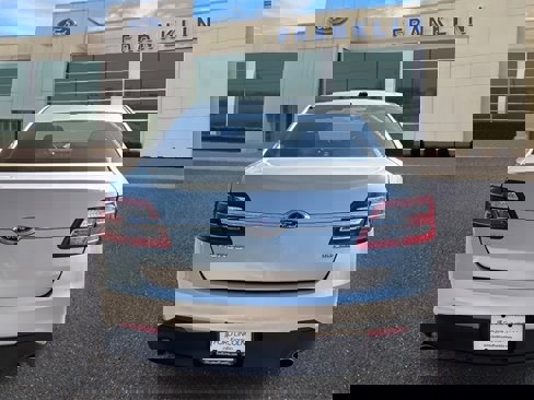 Certified 2019 Ford Taurus SE image 6