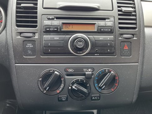 Used 2012 Nissan Versa 1.8 S image 12