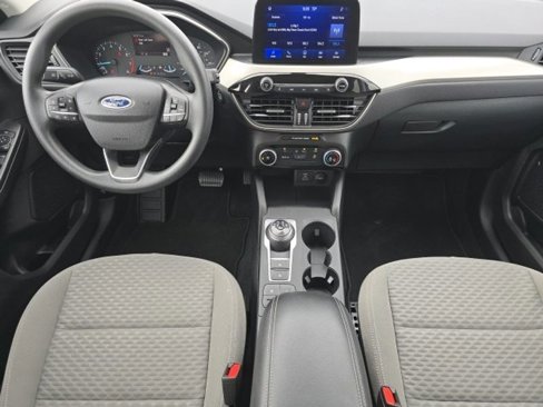 Used 2022 Ford Escape SE w/ SE Sport Appearance Package image 5