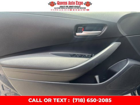 Used 2020 Toyota Corolla LE image 12