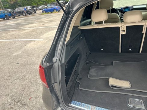 Used 2020 Mercedes-Benz GLC 300 image 30