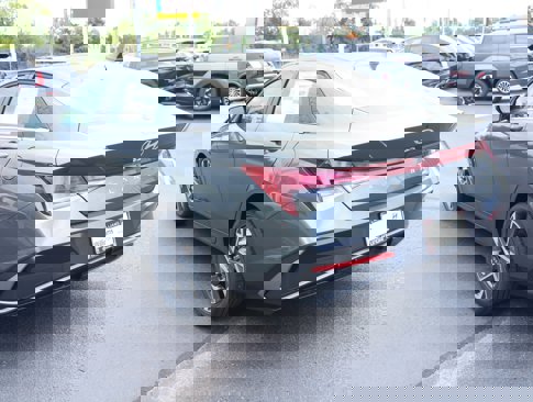 New 2025 Hyundai Elantra Limited image 6