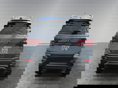 Used 2022 Volkswagen Taos SE image 4