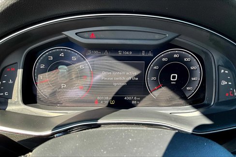Used 2019 Audi Q8 Premium w/ Convenience Package image 25