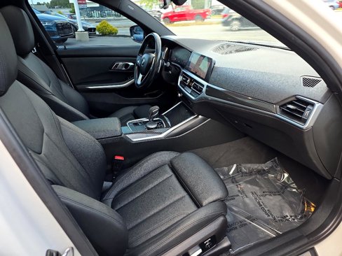 Used 2020 BMW 330i xDrive Sedan w/ Convenience Package image 37