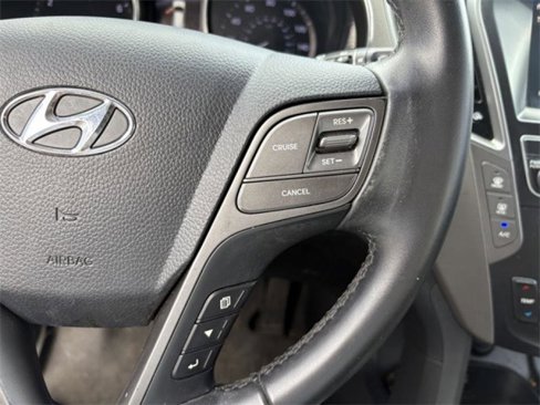 Used 2017 Hyundai Santa Fe Limited image 16