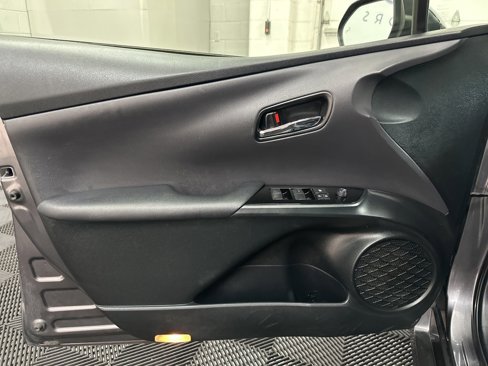 Used 2021 Toyota Prius LE image 19