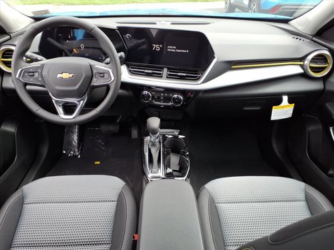 New 2025 Chevrolet Trax LT w/ LT Convenience Package image 5