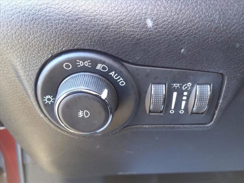 Used 2022 Jeep Compass Limited image 15