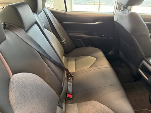 Used 2019 Toyota Camry LE image 16