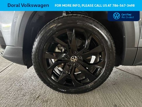 Used 2022 Volkswagen Taos SE w/ Panoramic Sunroof Package image 10