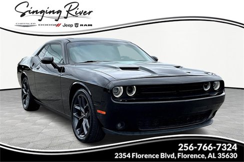 Used 2019 Dodge Challenger SXT w/ Driver Convenience Group image 1