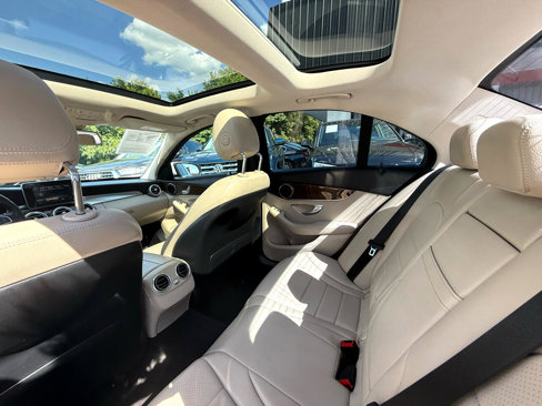 Used 2017 Mercedes-Benz C 300 Sedan image 32