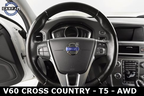 Used 2016 Volvo V60 T5 Cross Country w/ Climate Package image 23